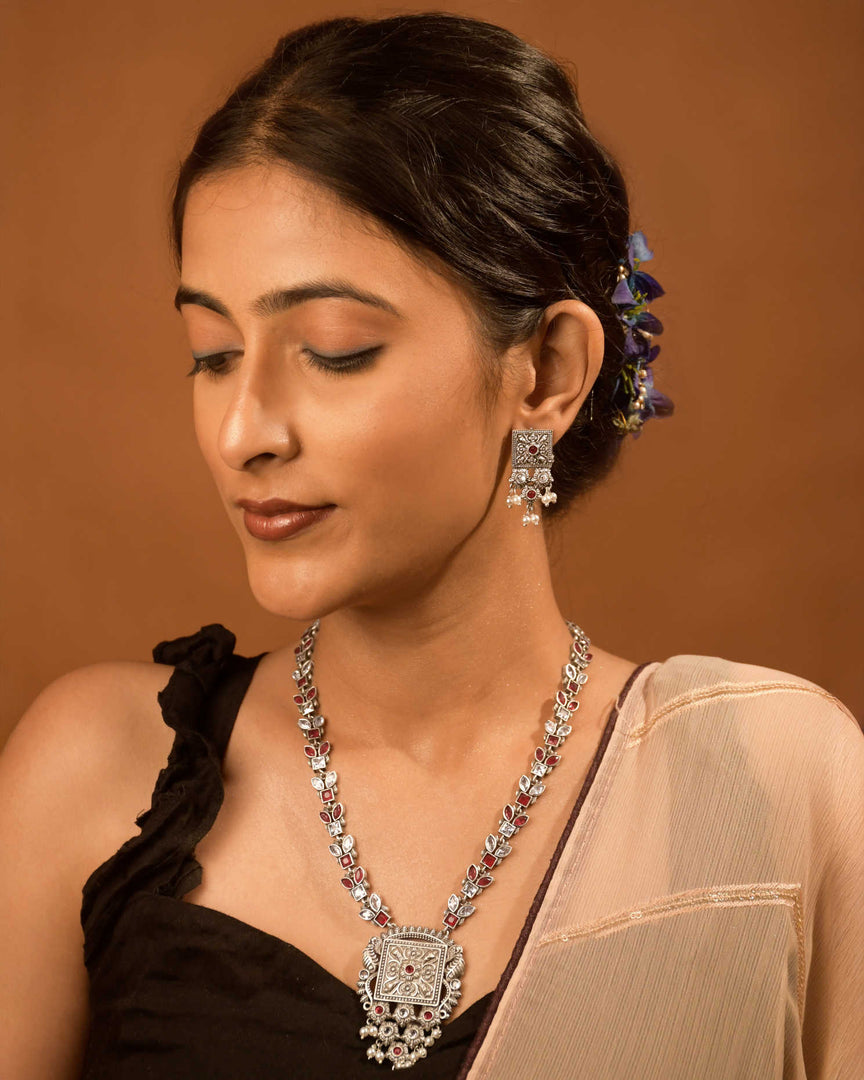 Anika Stone Necklace Set