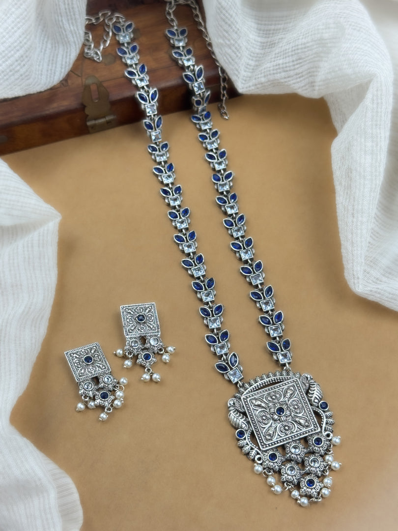 Anika Stone Necklace Set