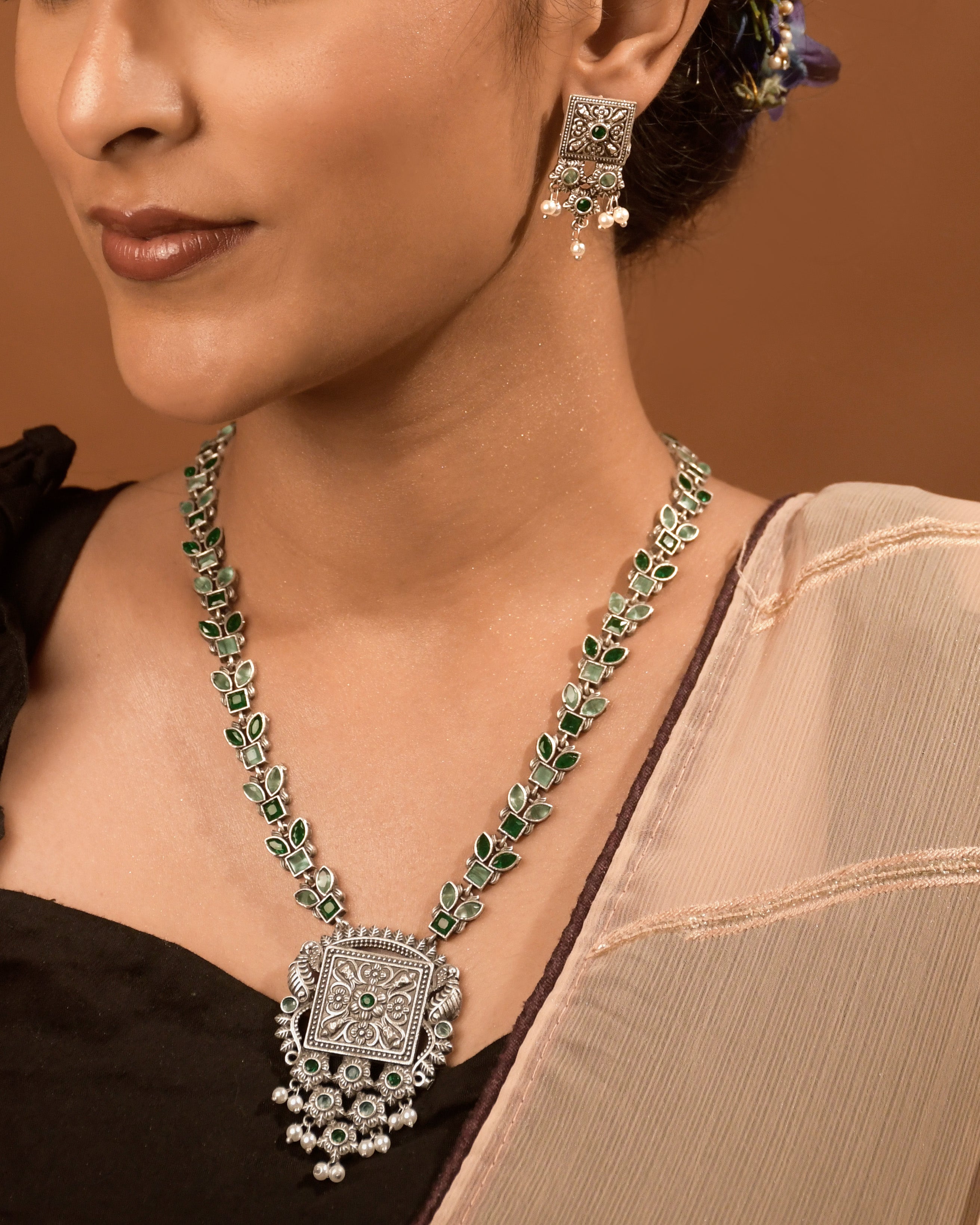 Anika Stone Necklace Set