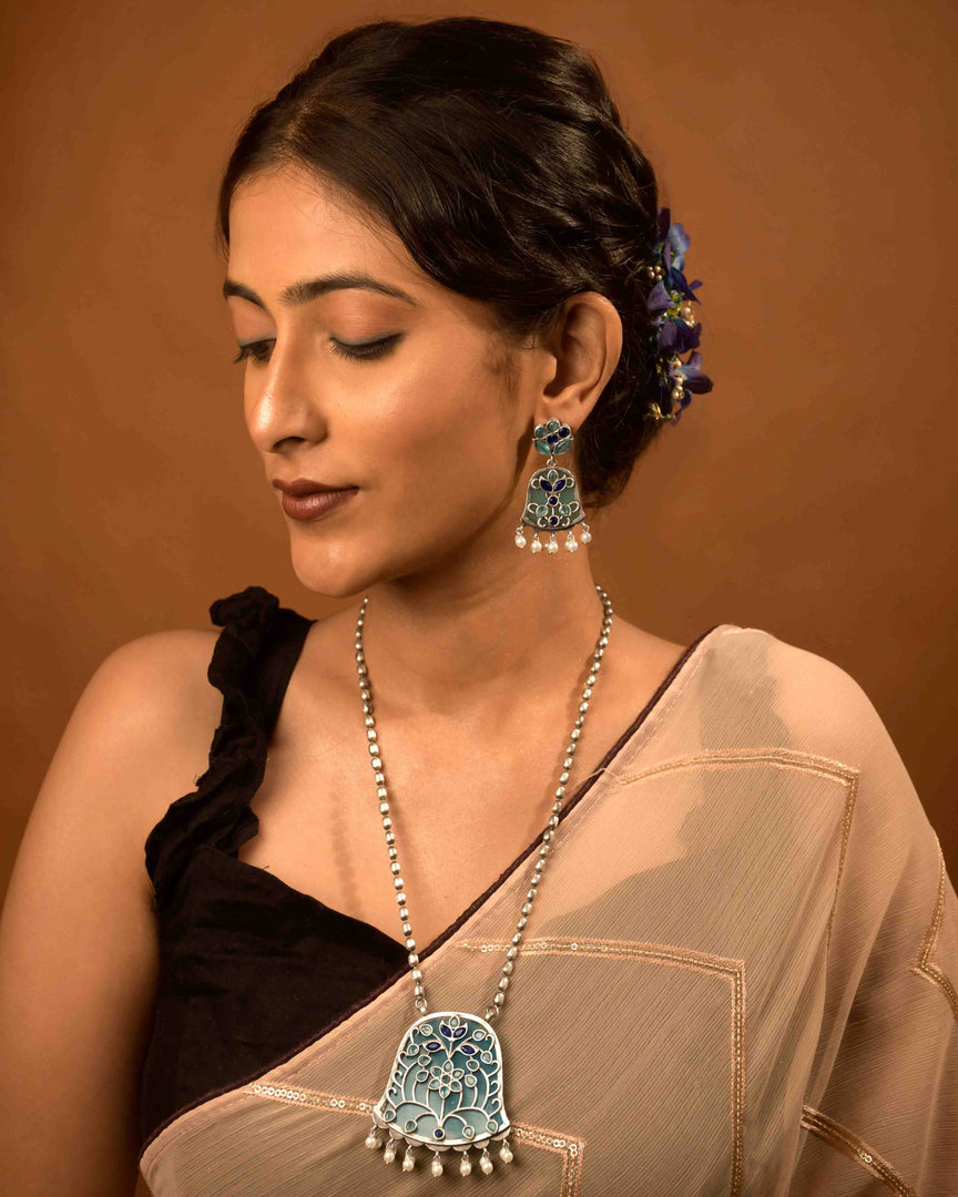 Manasvi Stone Necklace Set