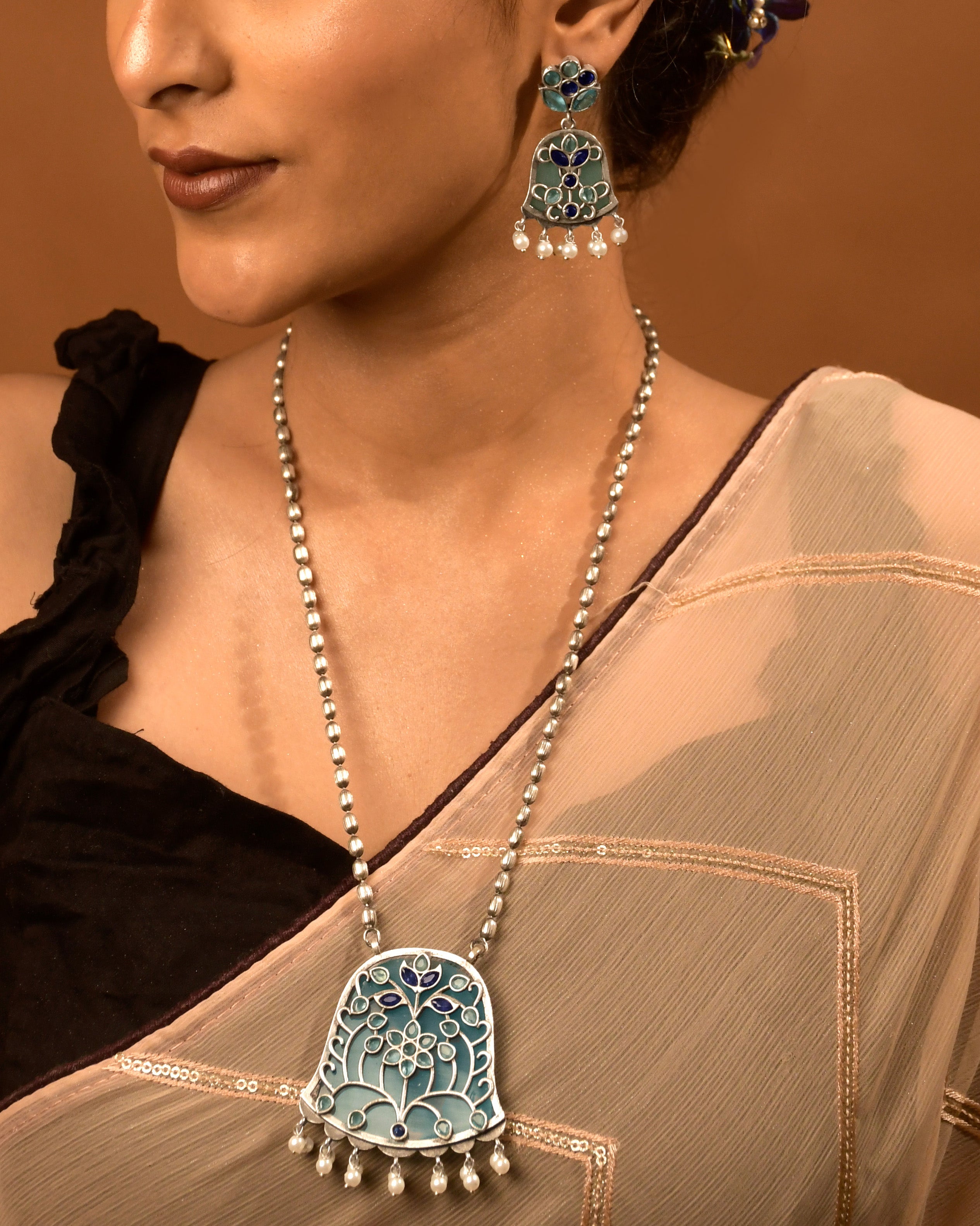 Manasvi Stone Necklace Set