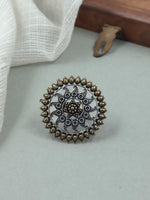 Load image into Gallery viewer, Vedika Two Tone Oxidised Ring