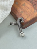 Load image into Gallery viewer, Pearled Peacock Elegance Ring