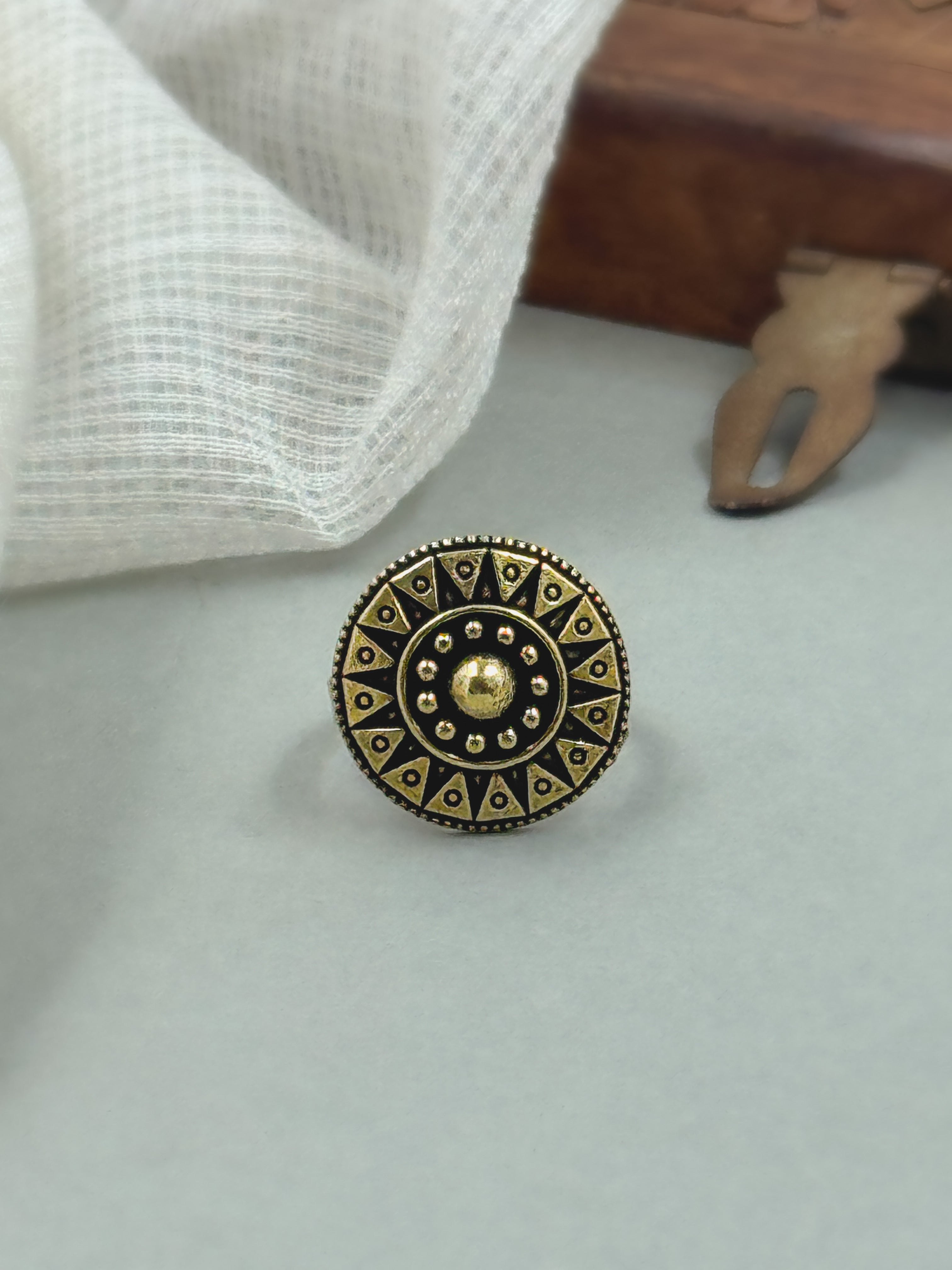KASHVI DESIGNER GOLDEN RING