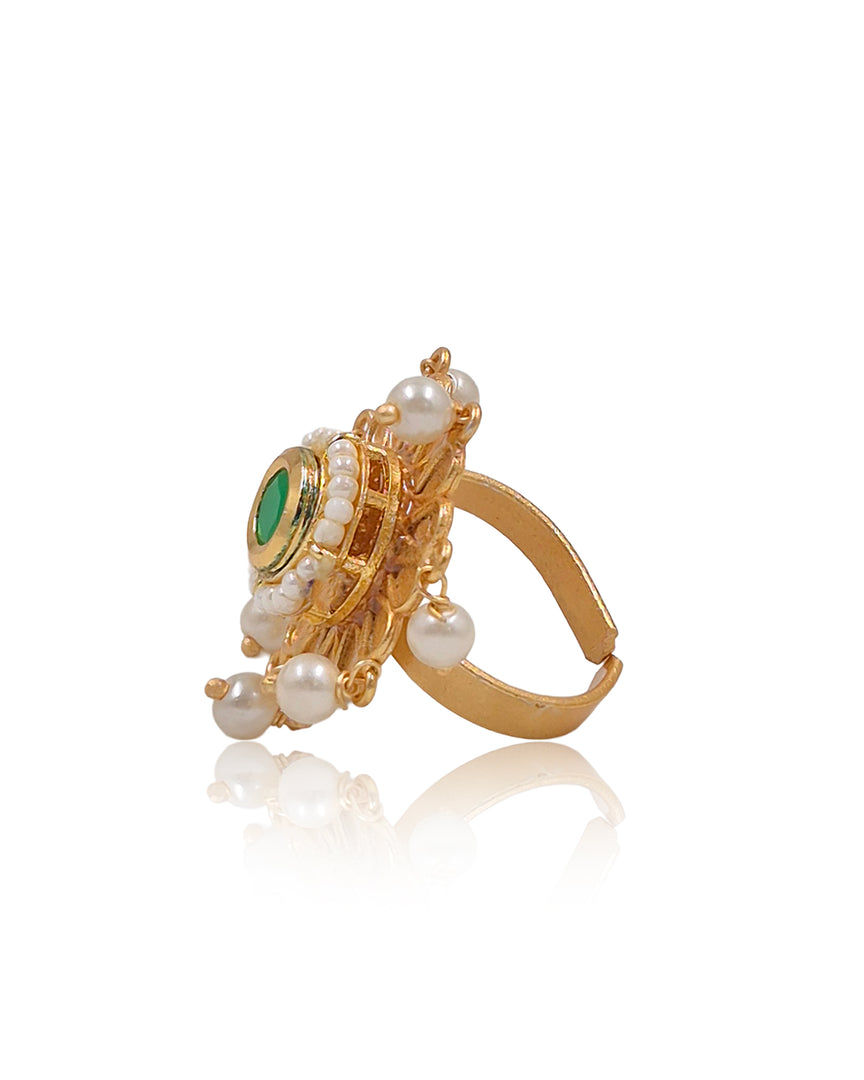 Aarvi Golden Ring