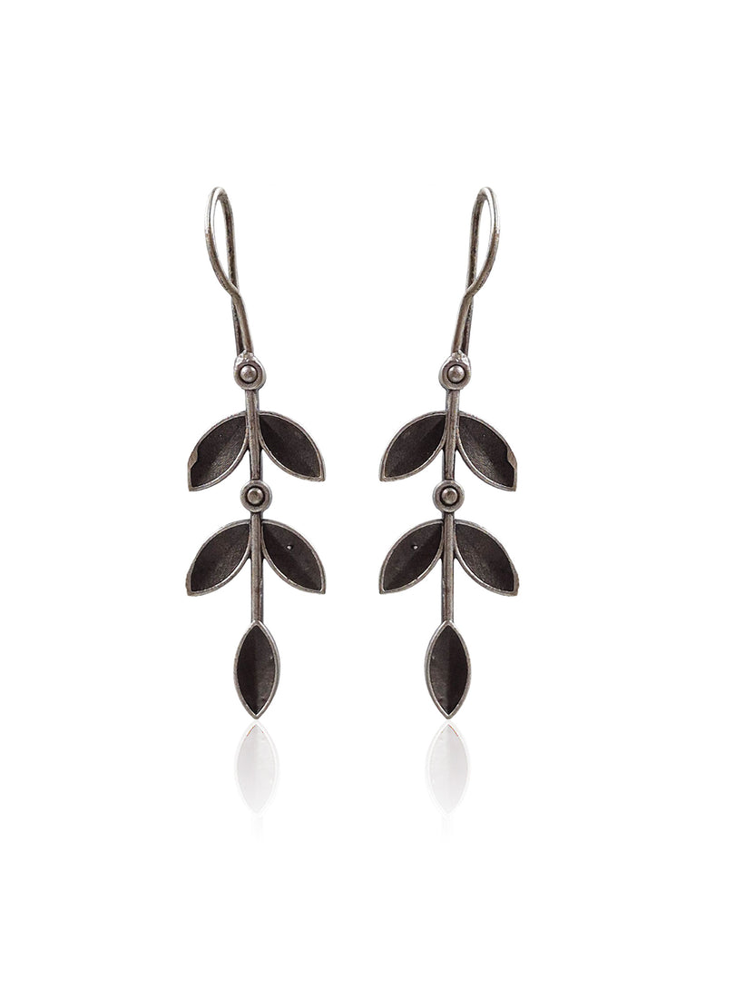 ESHANA SILVER LOOKALIKE STUD EARRINGS