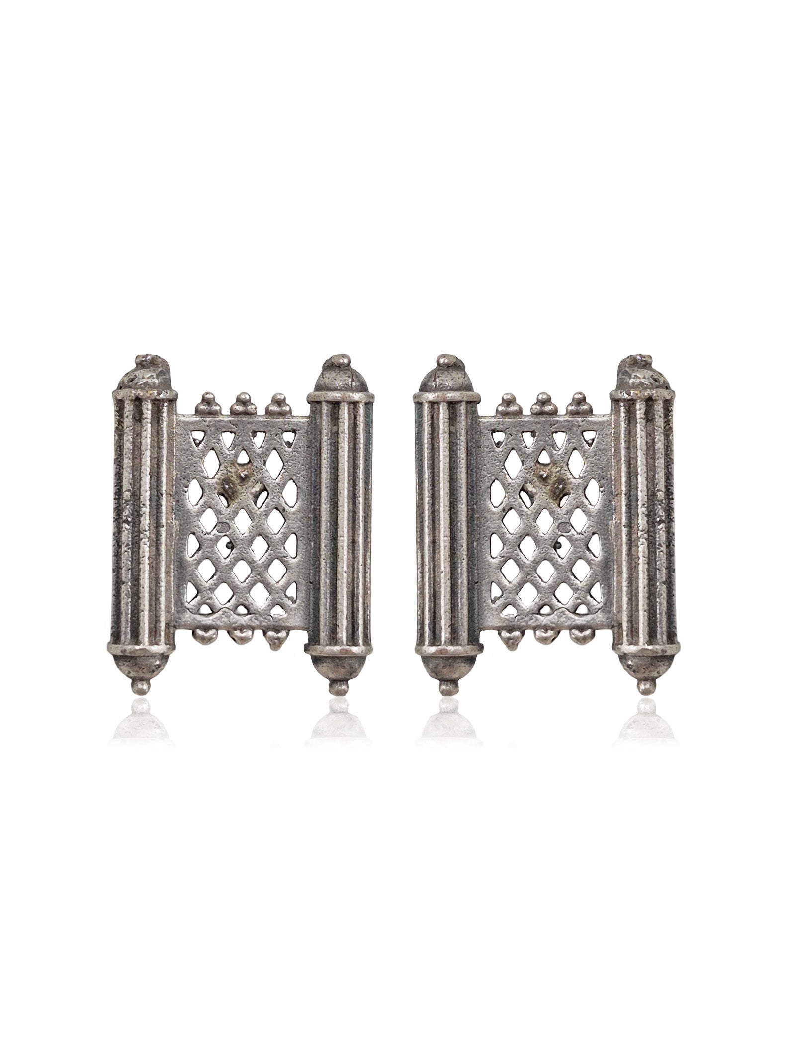 SAMIRA SILVER LOOKALIKE STUD EARRINGS