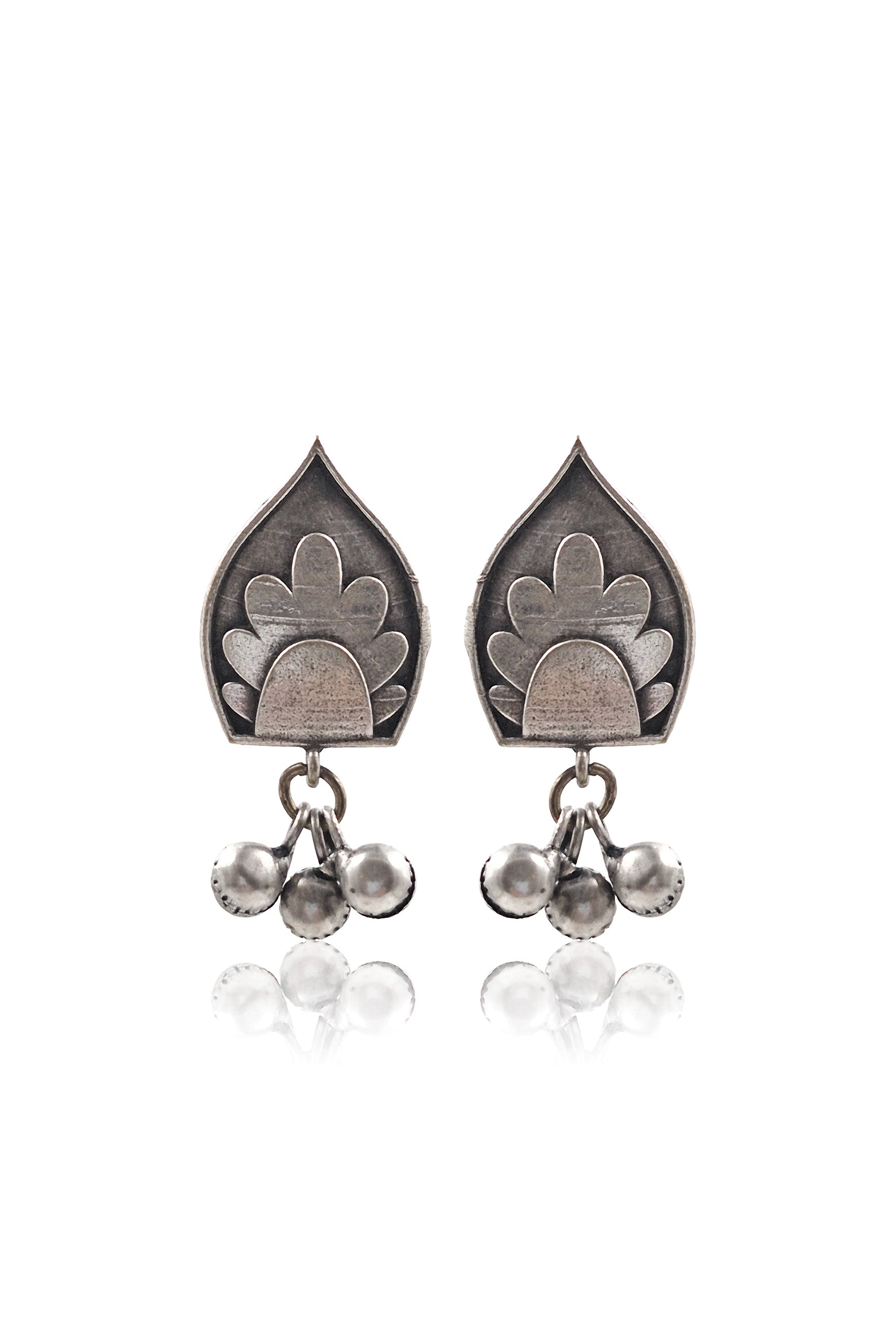 TANVI SILVER LOOKALIKE DANGLER EARRINGS