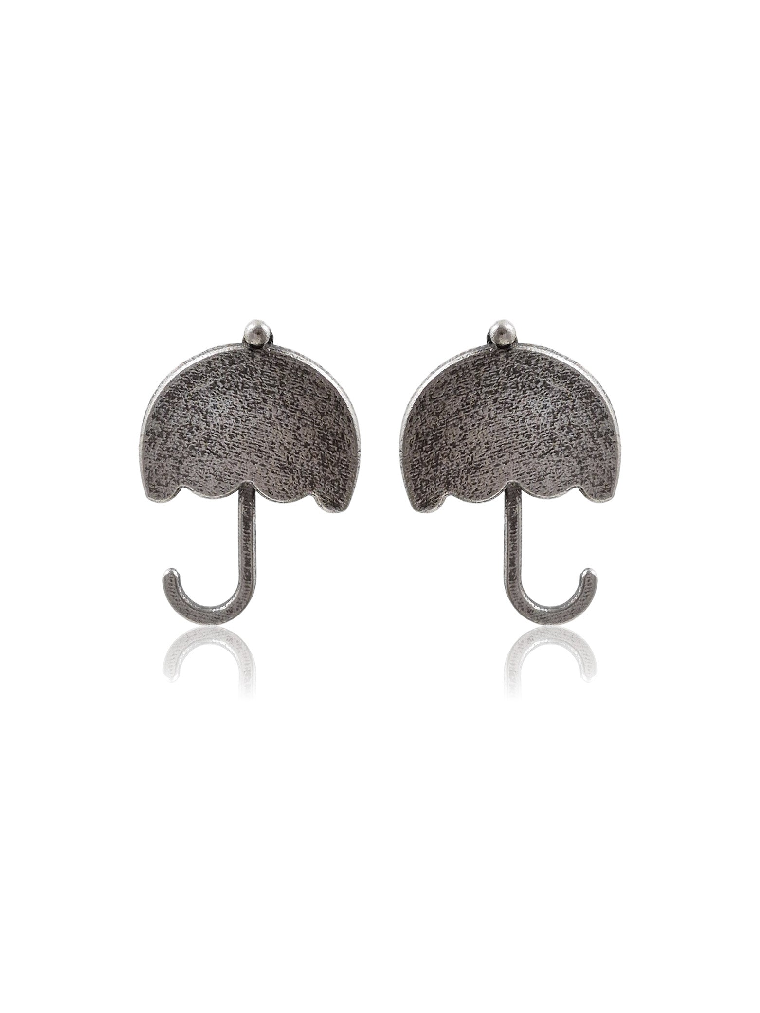 PENNY SILVER LOOKALIKE STUD EARRINGS