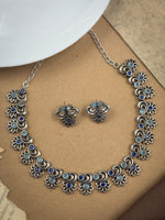 Load image into Gallery viewer, Radhya Stone Necklace Set