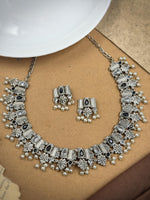 Load image into Gallery viewer, Anvy Stone Necklace Set