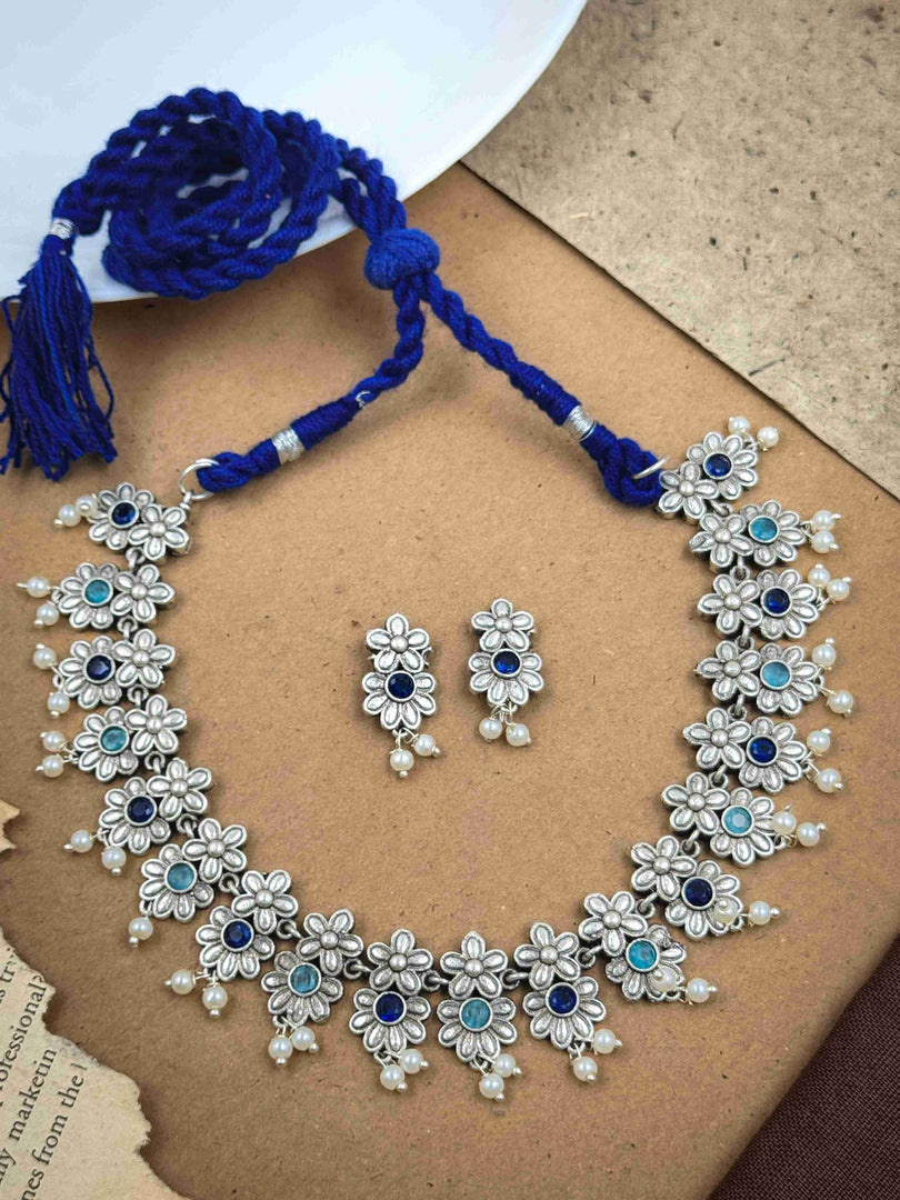 Pranvi Stone Necklace Set