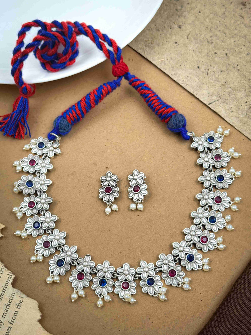 Pranvi Stone Necklace Set