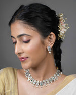 Load image into Gallery viewer, Pranvi Stone Necklace Set