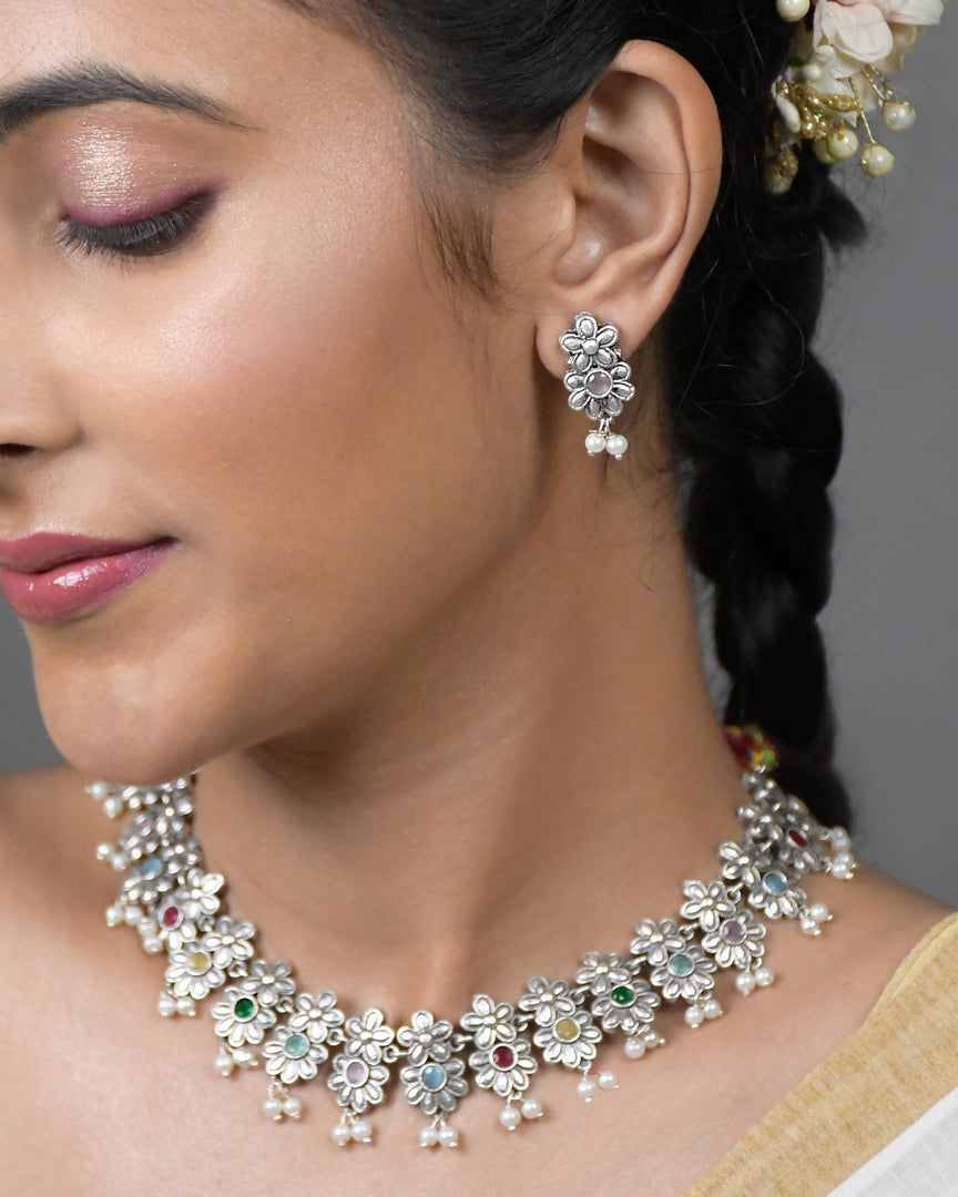 Pranvi Stone Necklace Set
