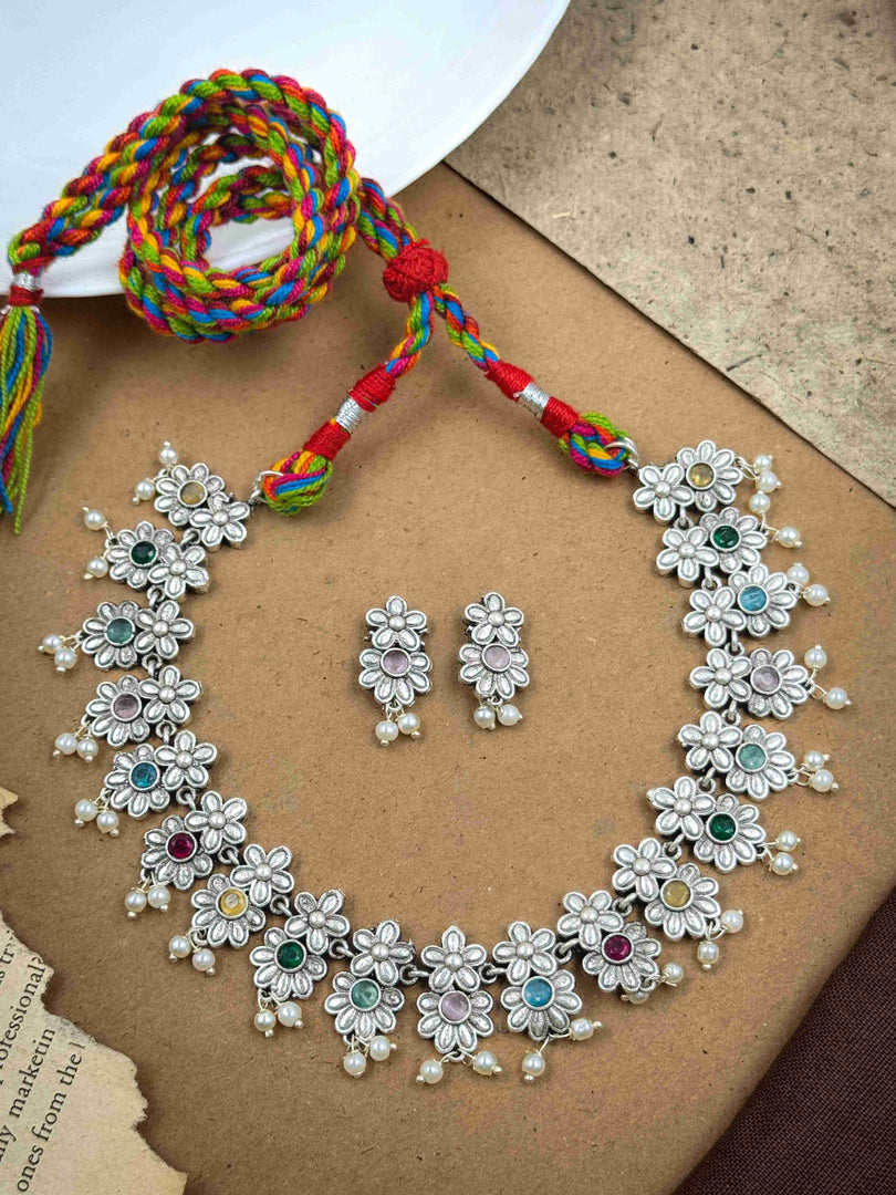 Pranvi Stone Necklace Set
