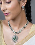 Load image into Gallery viewer, Inaaya Stone Necklace Set