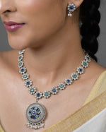 Load image into Gallery viewer, Inaaya Stone Necklace Set