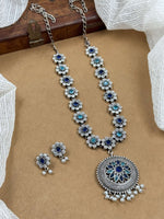 Load image into Gallery viewer, Inaaya Stone Necklace Set