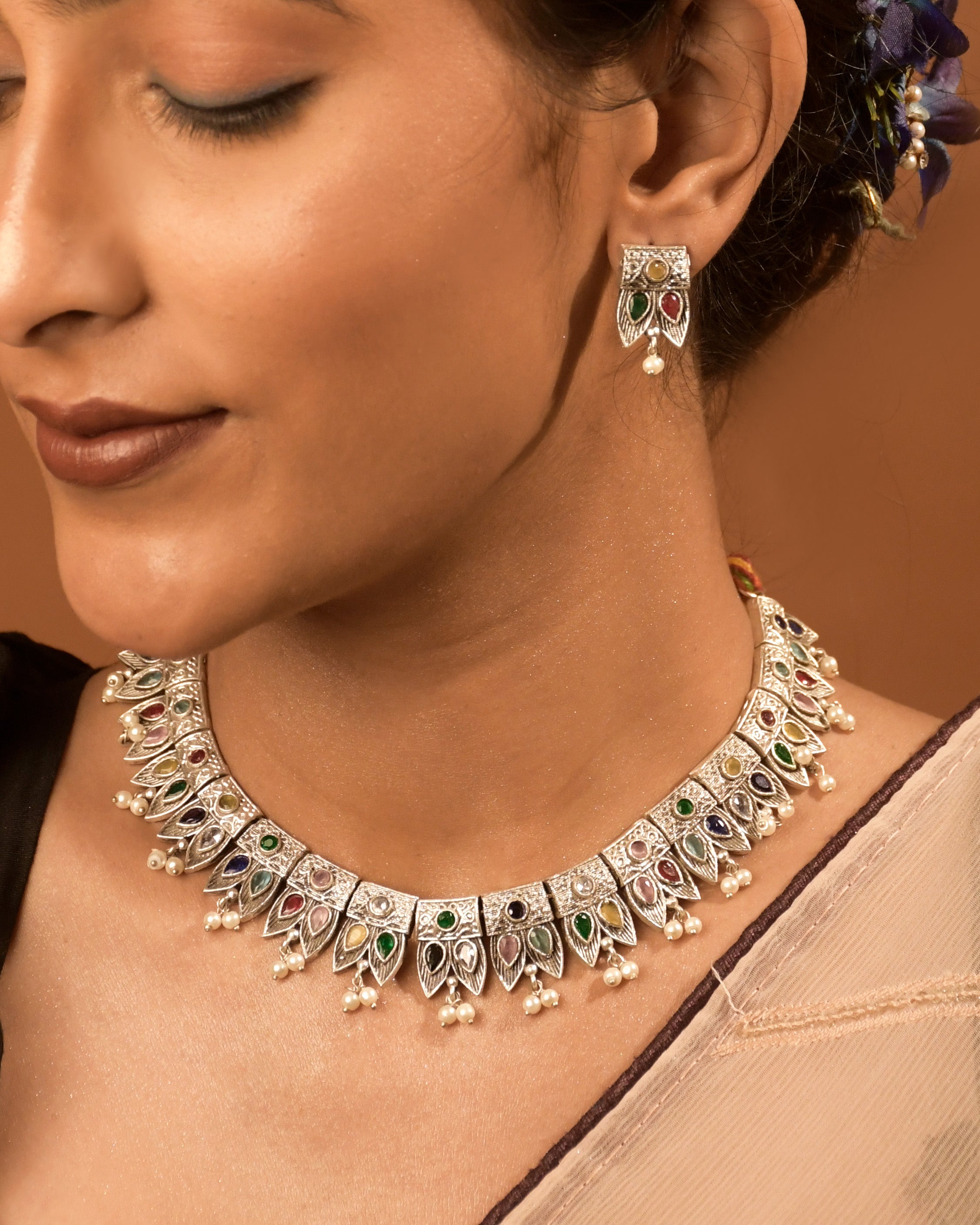 Aachal Stone Necklace Set