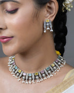 Load image into Gallery viewer, Shreya Stone Necklace Set