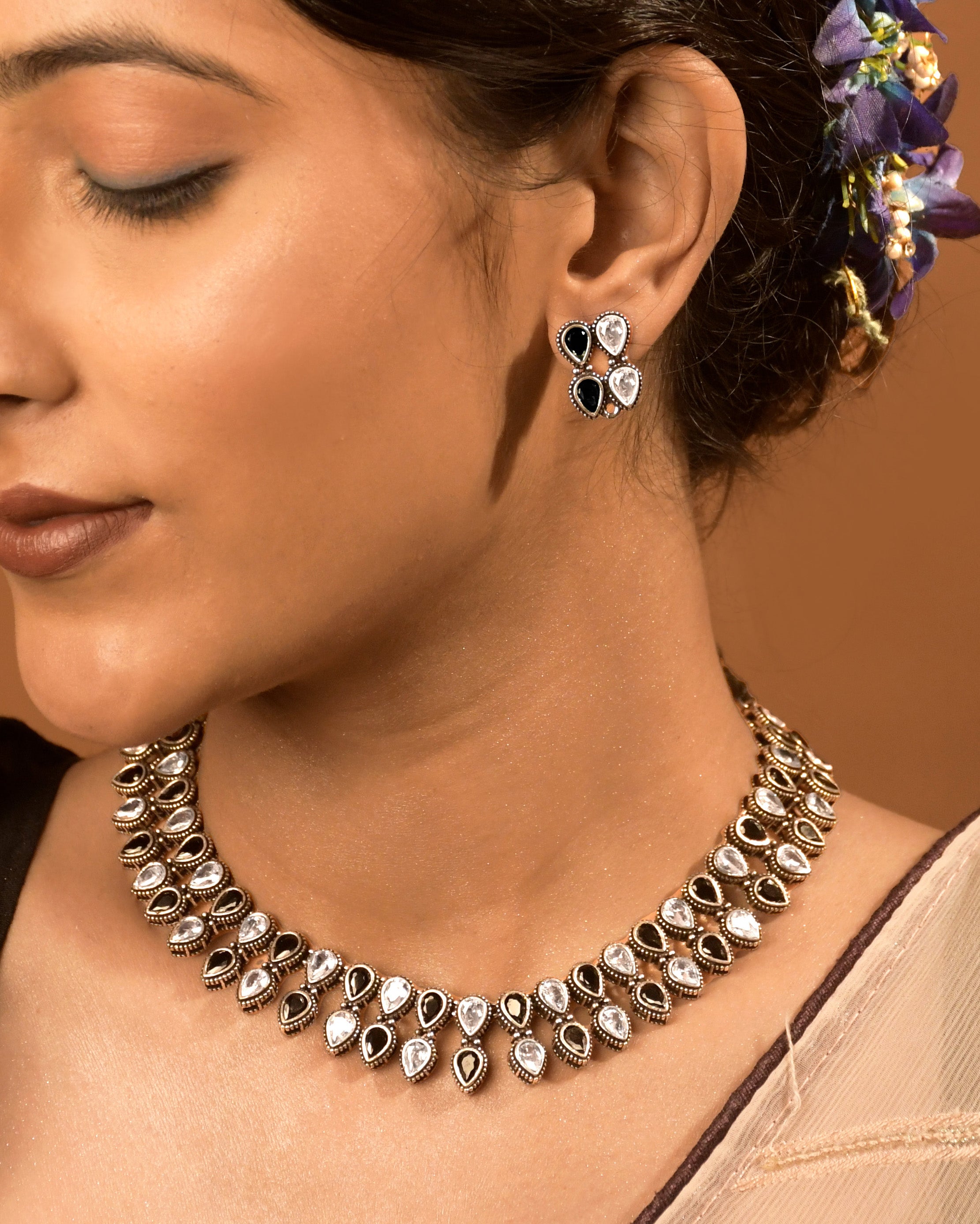 Jiyana Stone Necklace Set