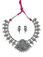 Load image into Gallery viewer, Janvi Stone Necklace Set
