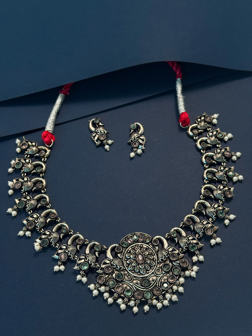 Janvi Stone Necklace Set