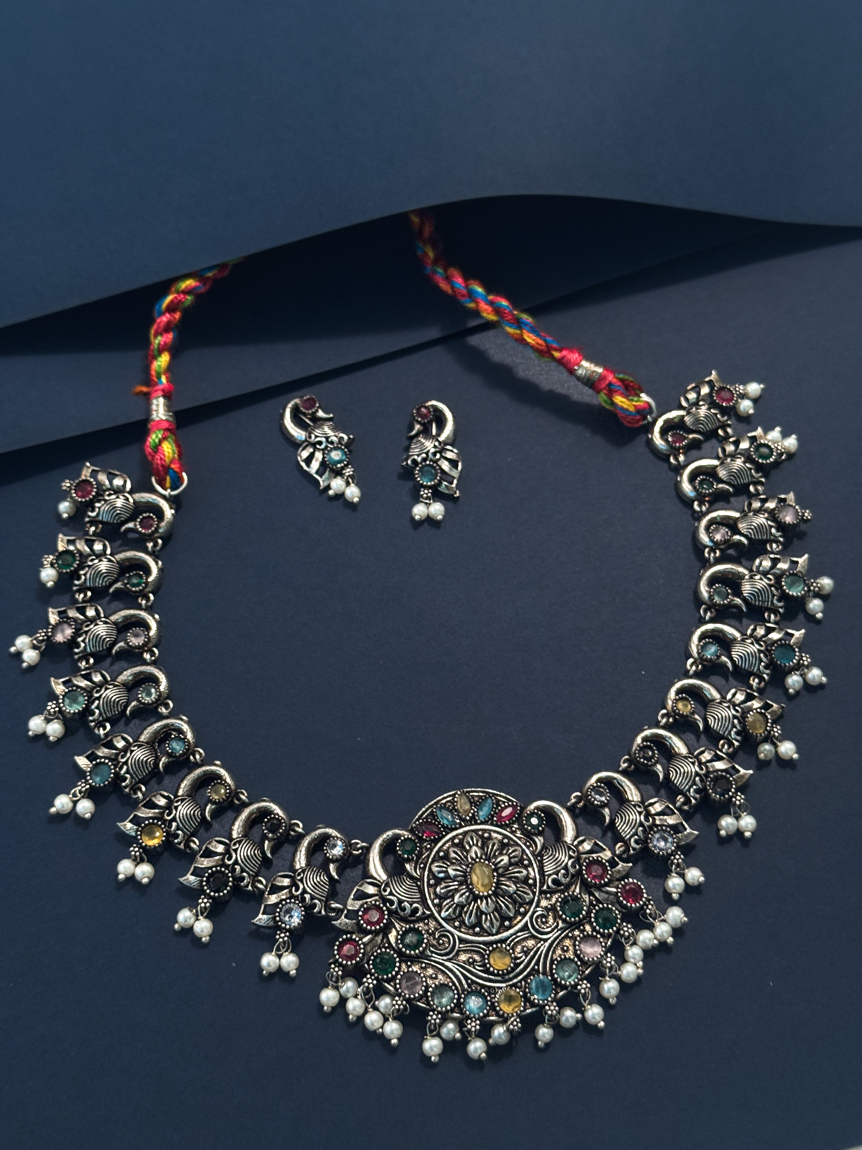 JANVI STONE NECKLACE SET