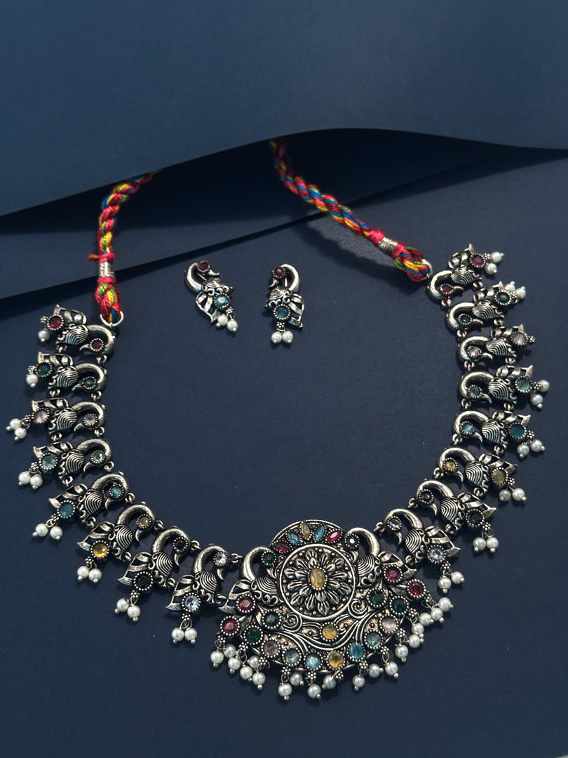Janvi Stone Necklace Set
