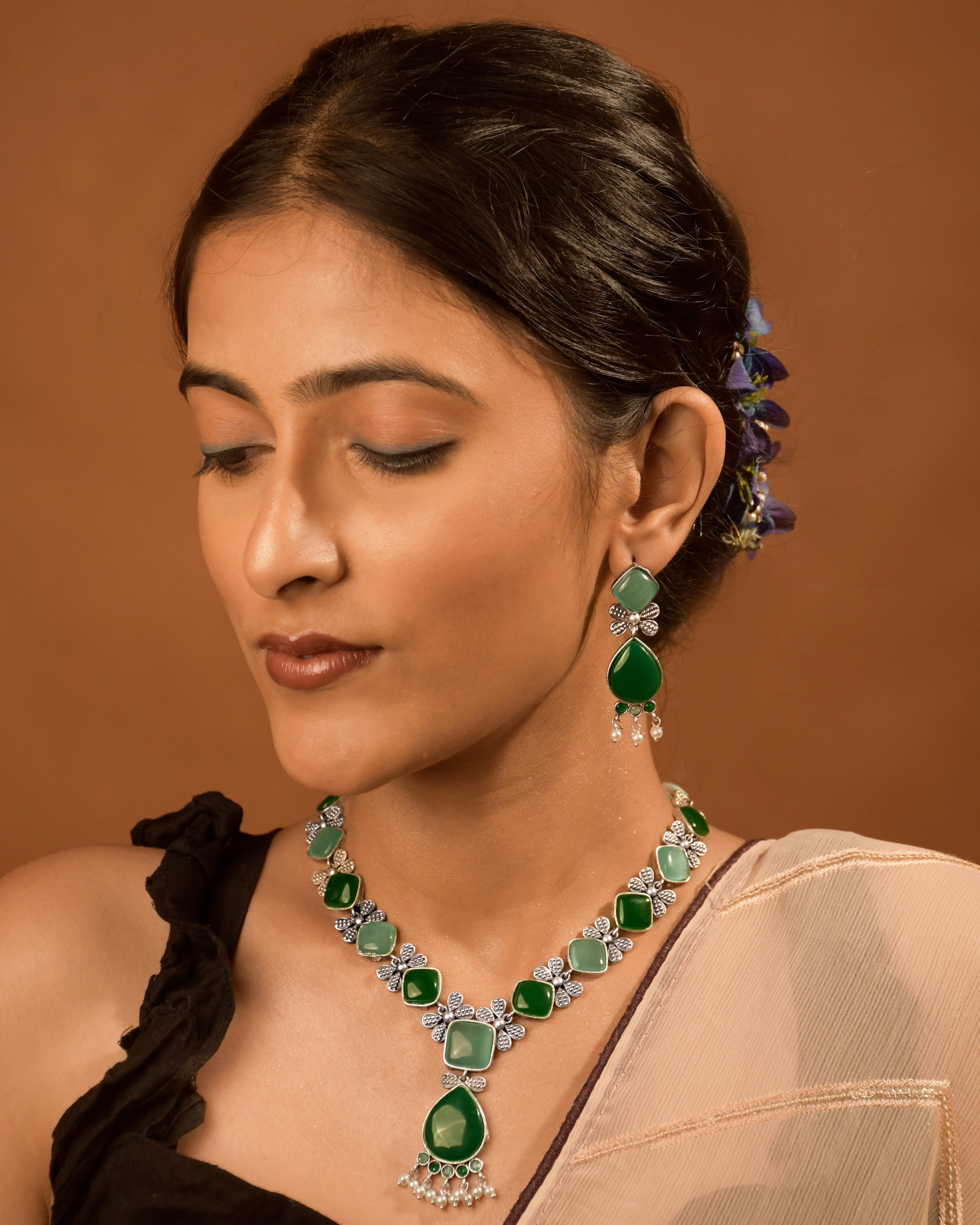 Ravya Stone Necklace Set