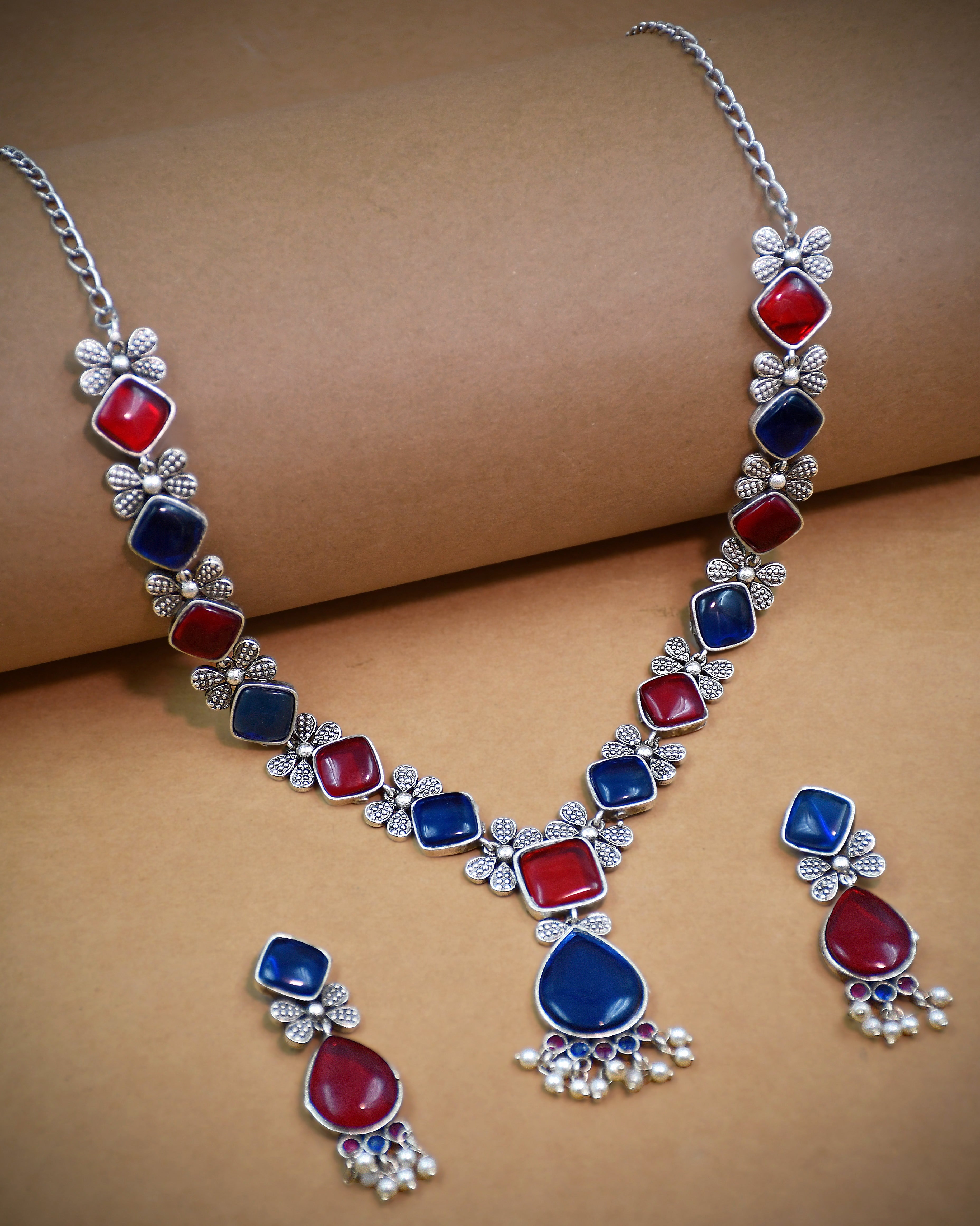Ravya Stone Necklace Set