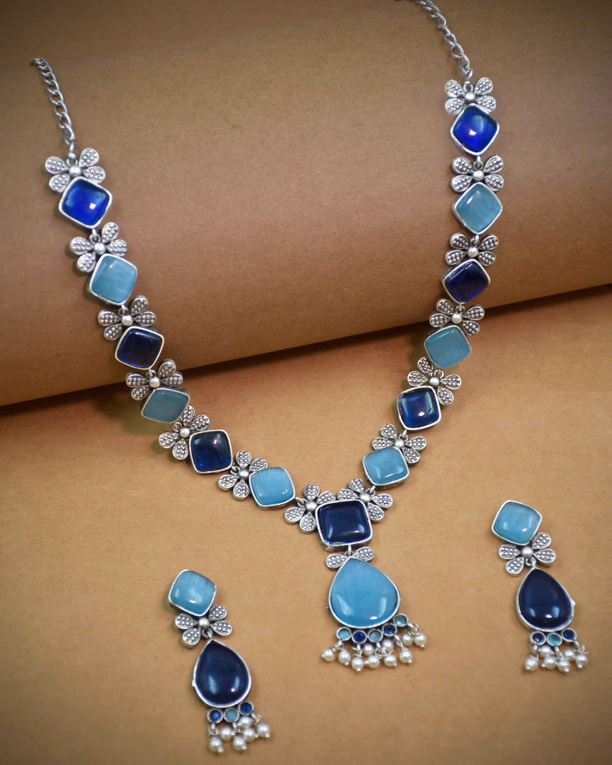 Ravya Stone Necklace Set