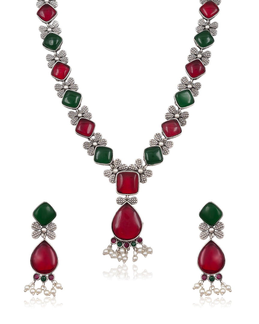 Ravya Stone Necklace Set