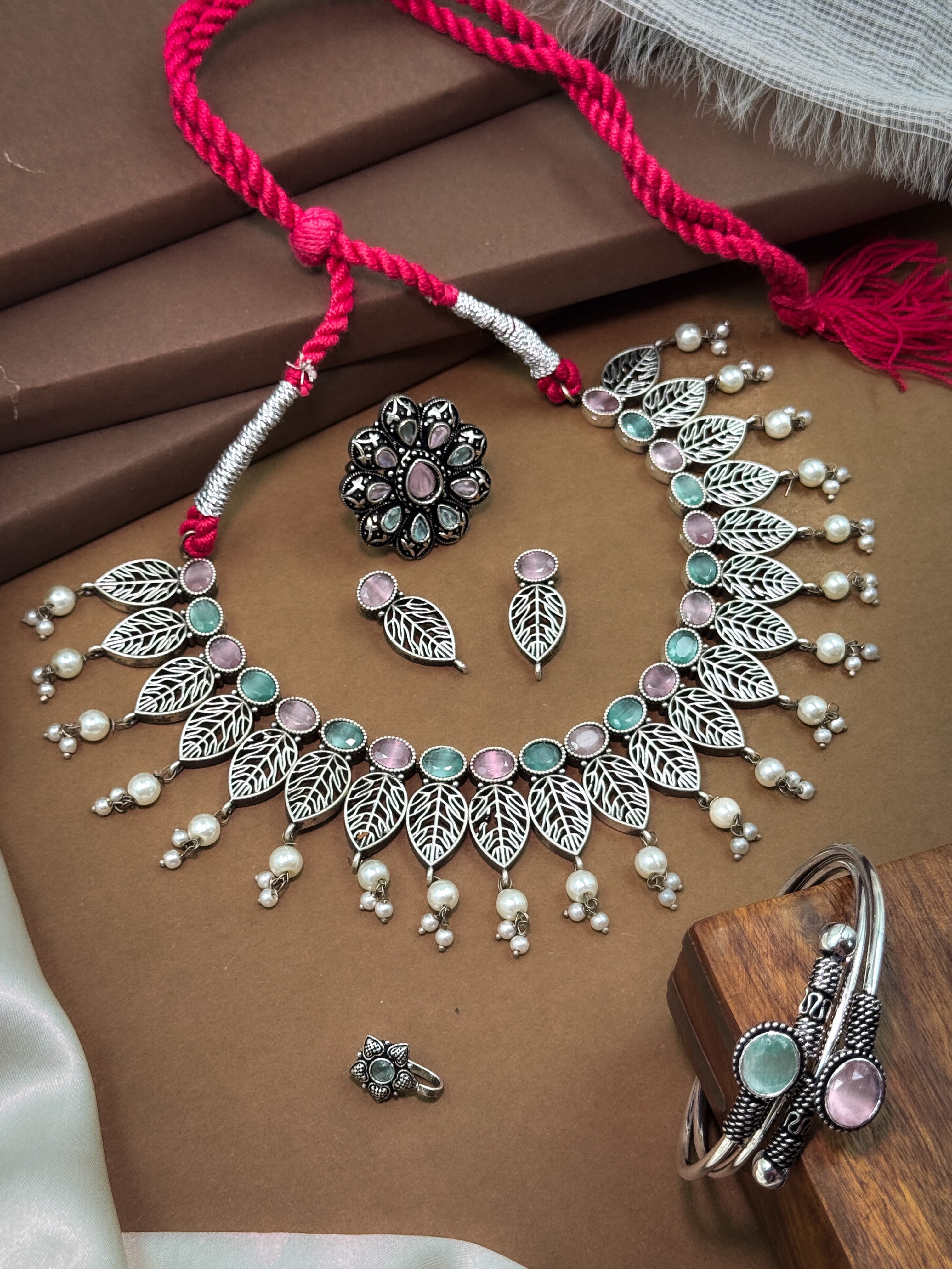 MAHI CELESTIAL LEAF PEARL JEWELLERY SET