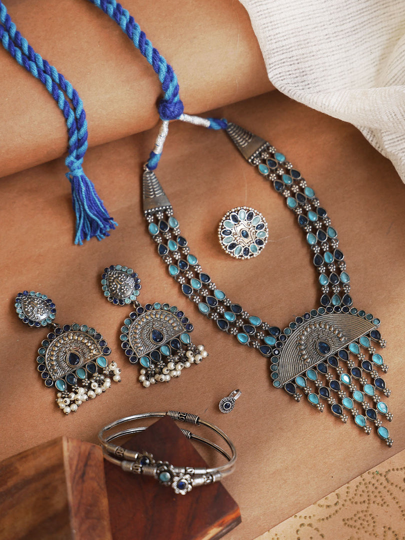 Niharika Stone Jewellery Set