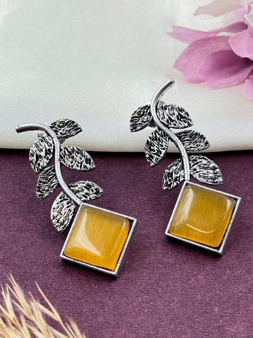 Parnika Studs Earrings