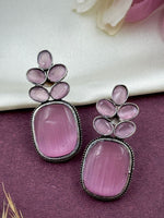 Load image into Gallery viewer, DISHA STUD EARRINGS