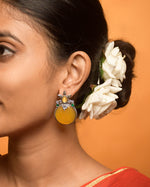 Load image into Gallery viewer, Kirti Stud Earrings