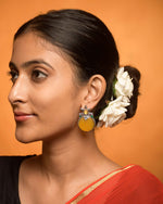 Load image into Gallery viewer, Kirti Stud Earrings
