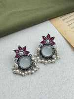 Load image into Gallery viewer, KRISHA STUD EARRINGS