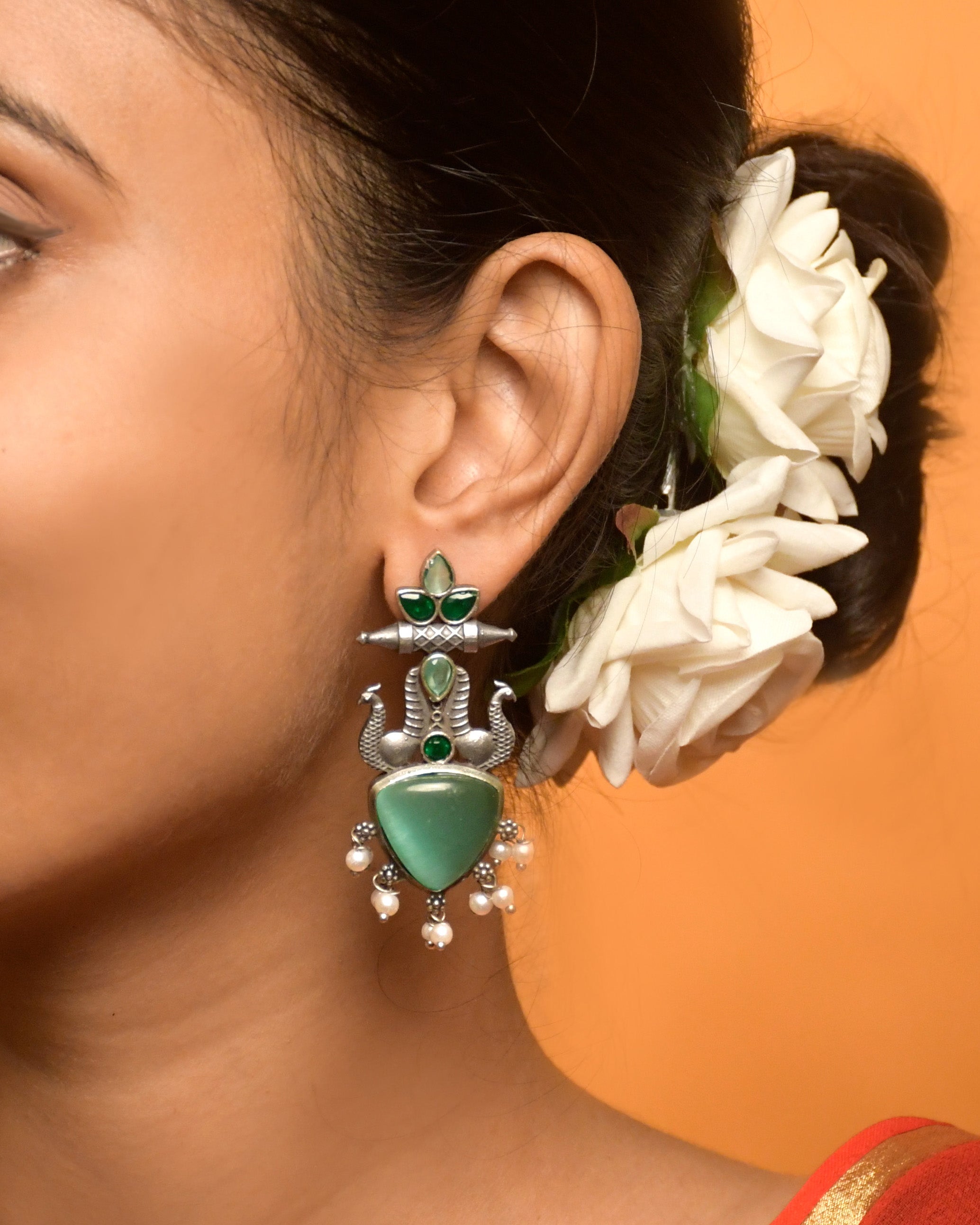 KIARA OVERSIZED SILVER LOOKLIKE STUD EARRINGS