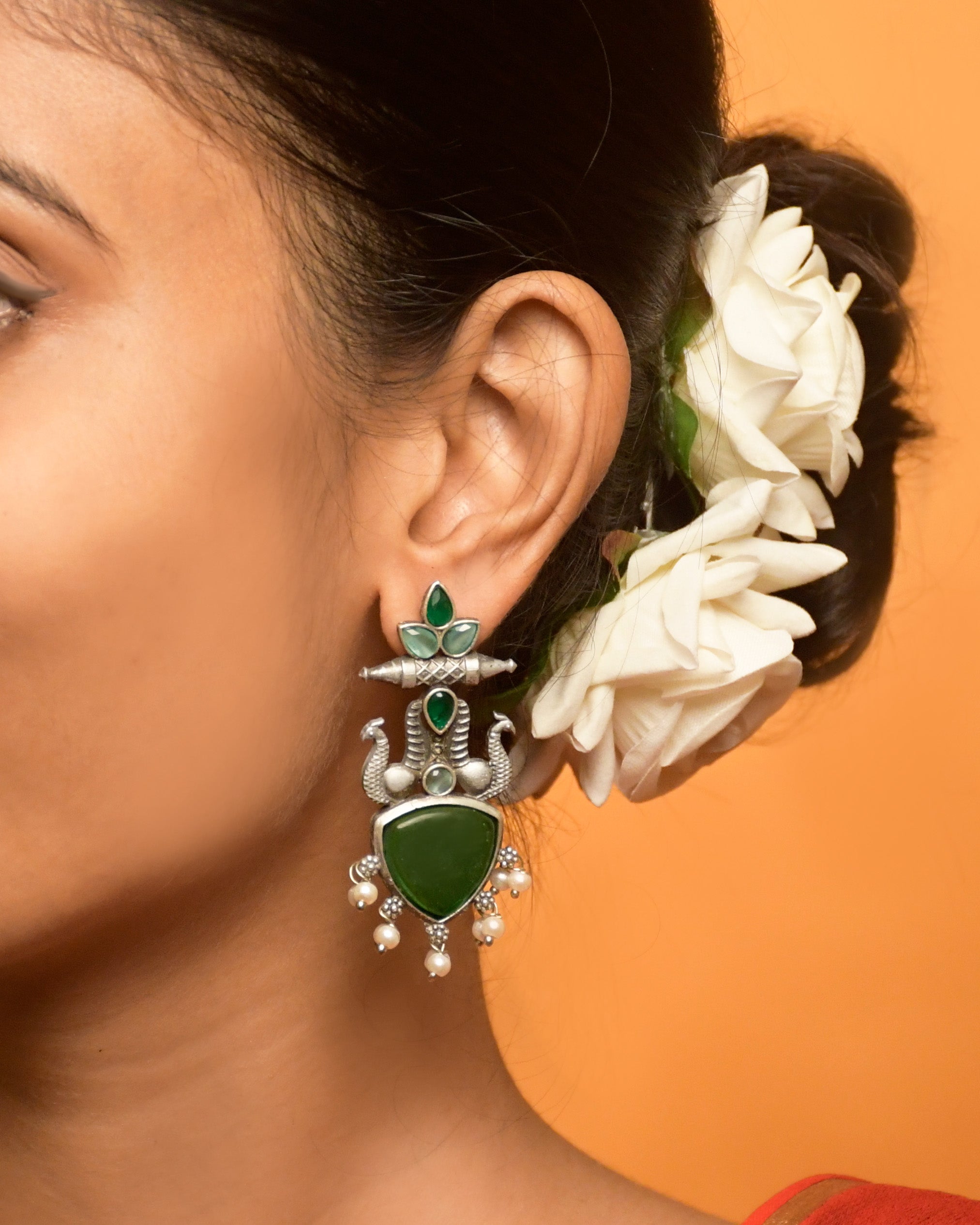 KIARA OVERSIZED SILVER LOOKLIKE STUD EARRINGS