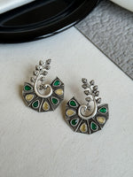 Load image into Gallery viewer, Roohi stud Earrings