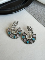 Load image into Gallery viewer, Roohi stud Earrings