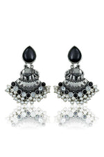 Load image into Gallery viewer, AANYA DANGLER EARRINGS