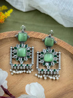 Load image into Gallery viewer, VISHVA DANGLER EARRINGS