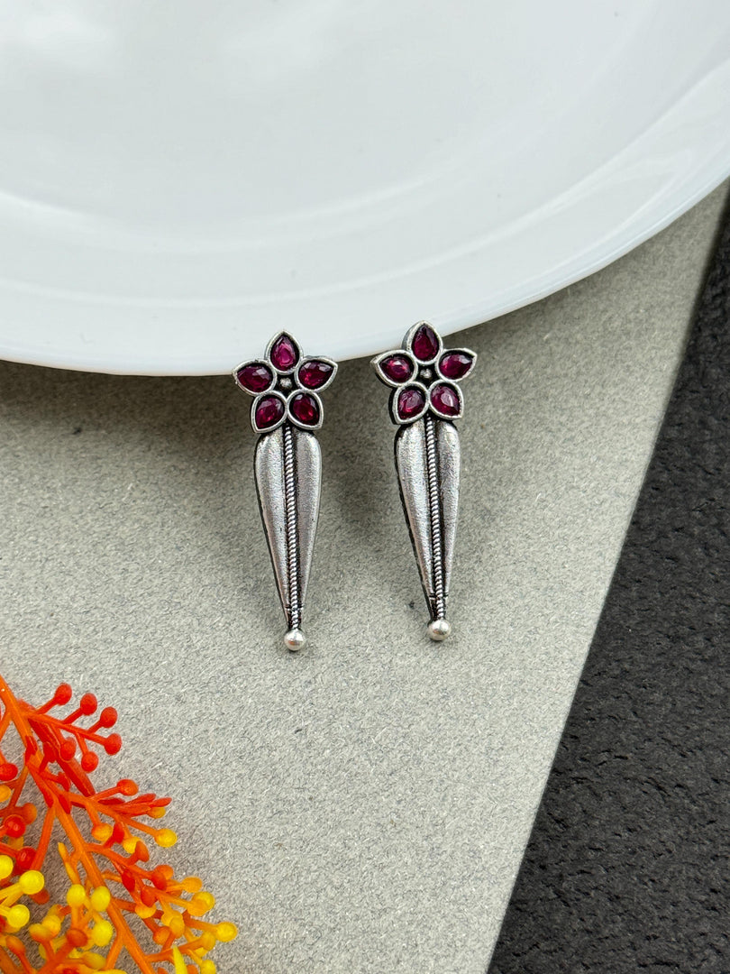 MAHIRA STUD EARRINGS
