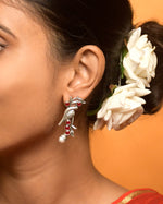 Load image into Gallery viewer, PIYA STUD EARRINGS