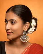Load image into Gallery viewer, ANIKA DANGLER EARRINGS